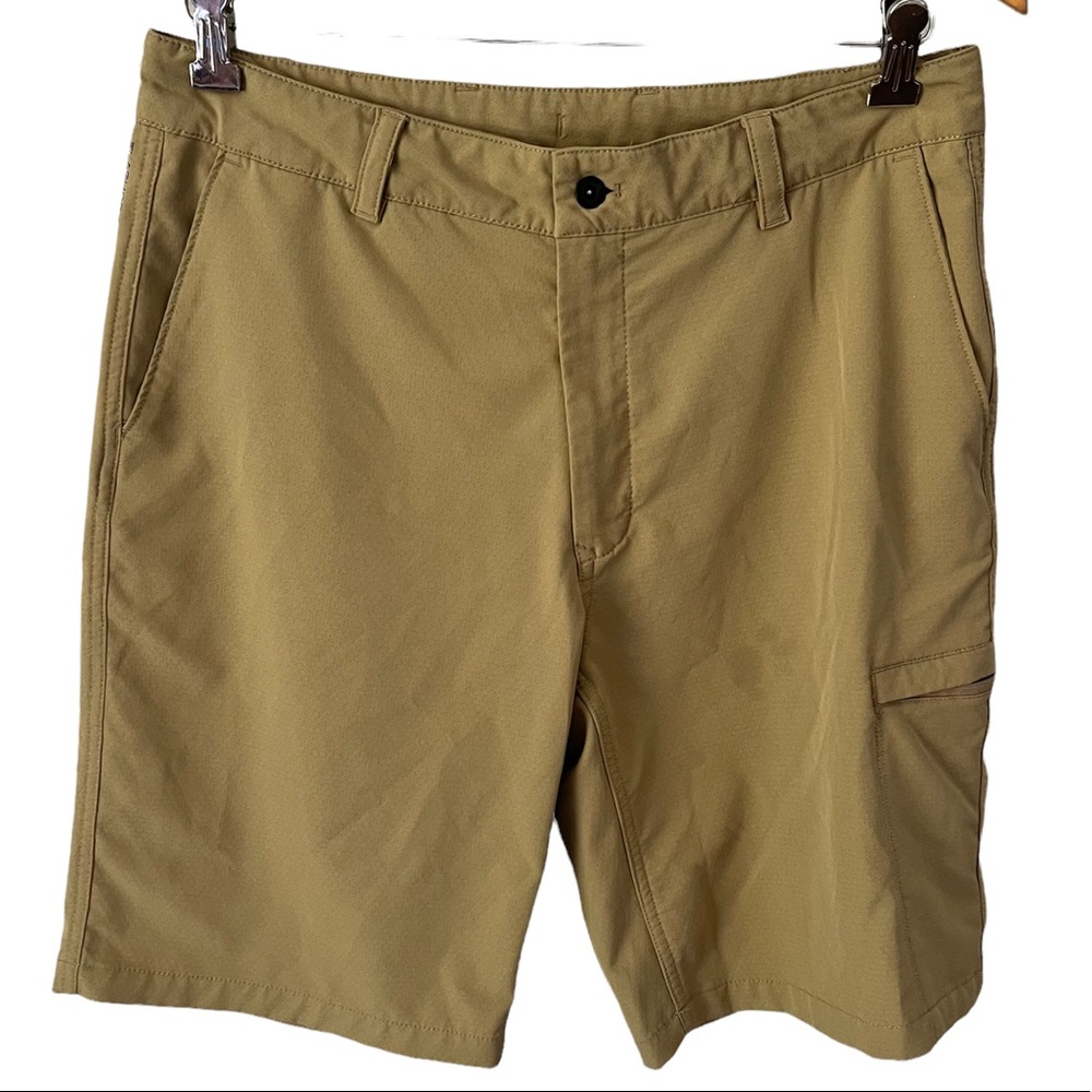 The North Face FLASHDRY Khaki Shorts Size 32